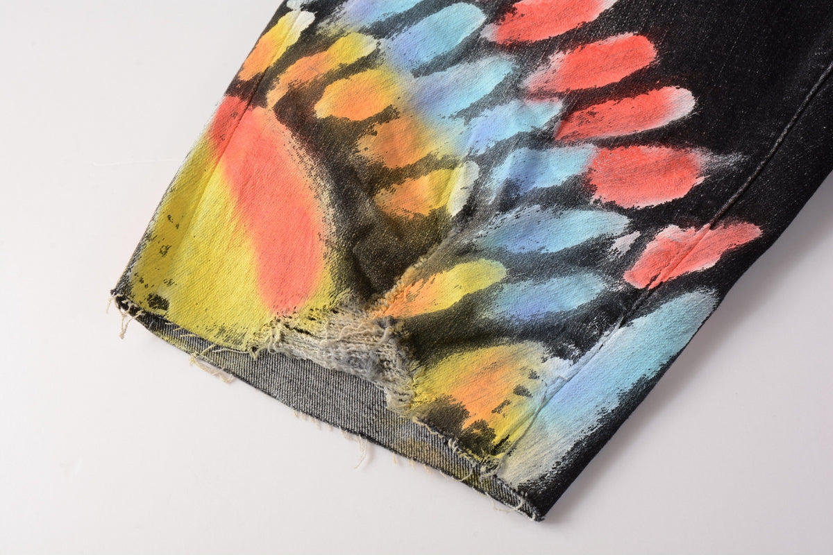 Men Streetwear Denim Shorts Black Wash with Colorful Feather Print and Raw Hem 5085
