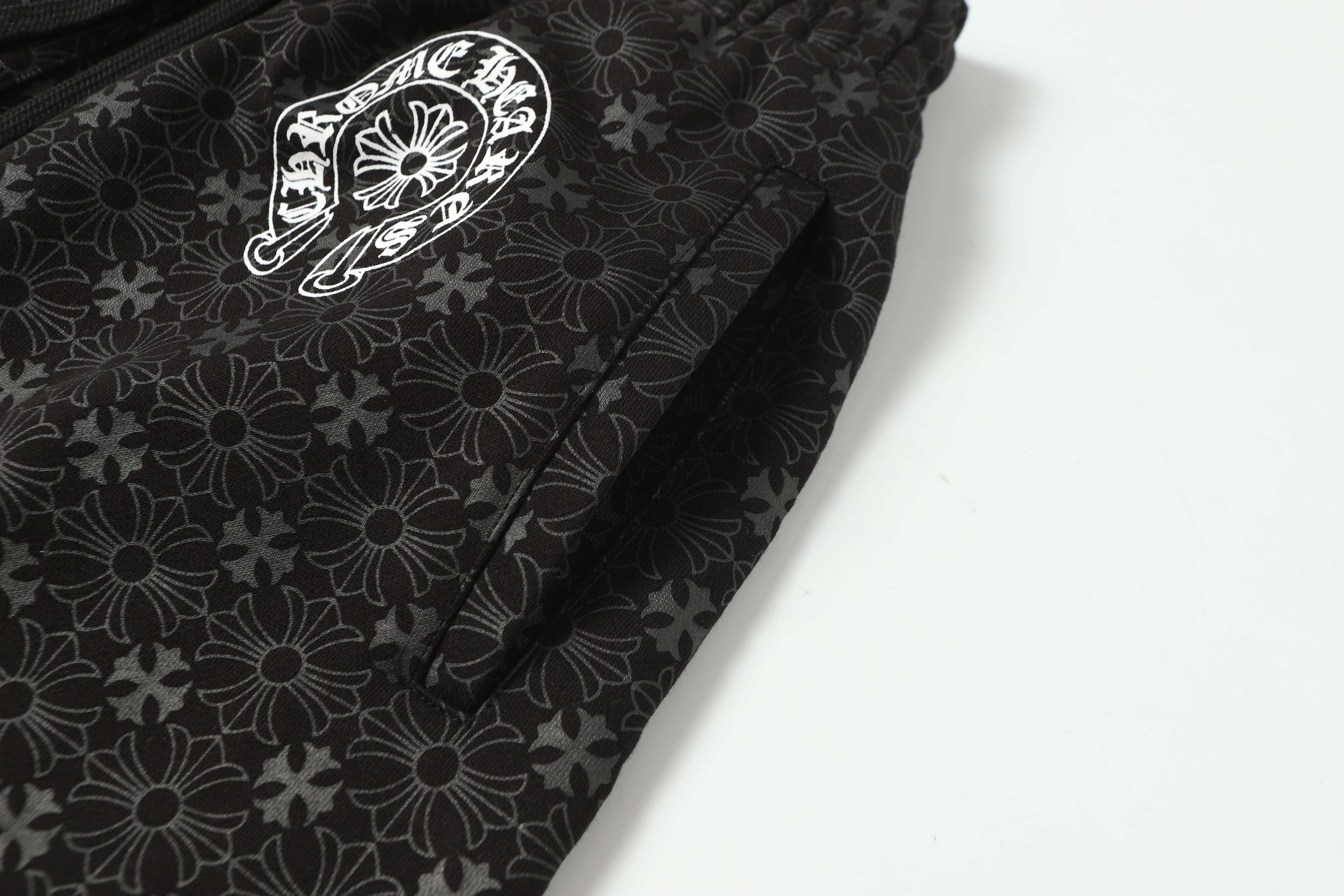 NEW Shorts 2282